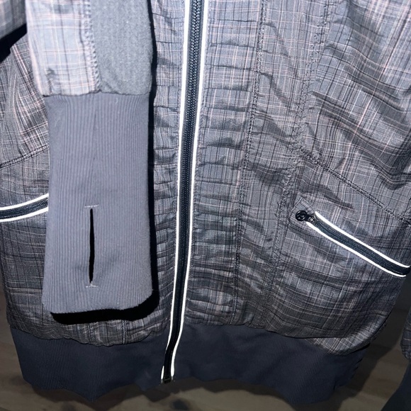 Lululemon Run: Back On Track Jacket - Picture 8 of 12